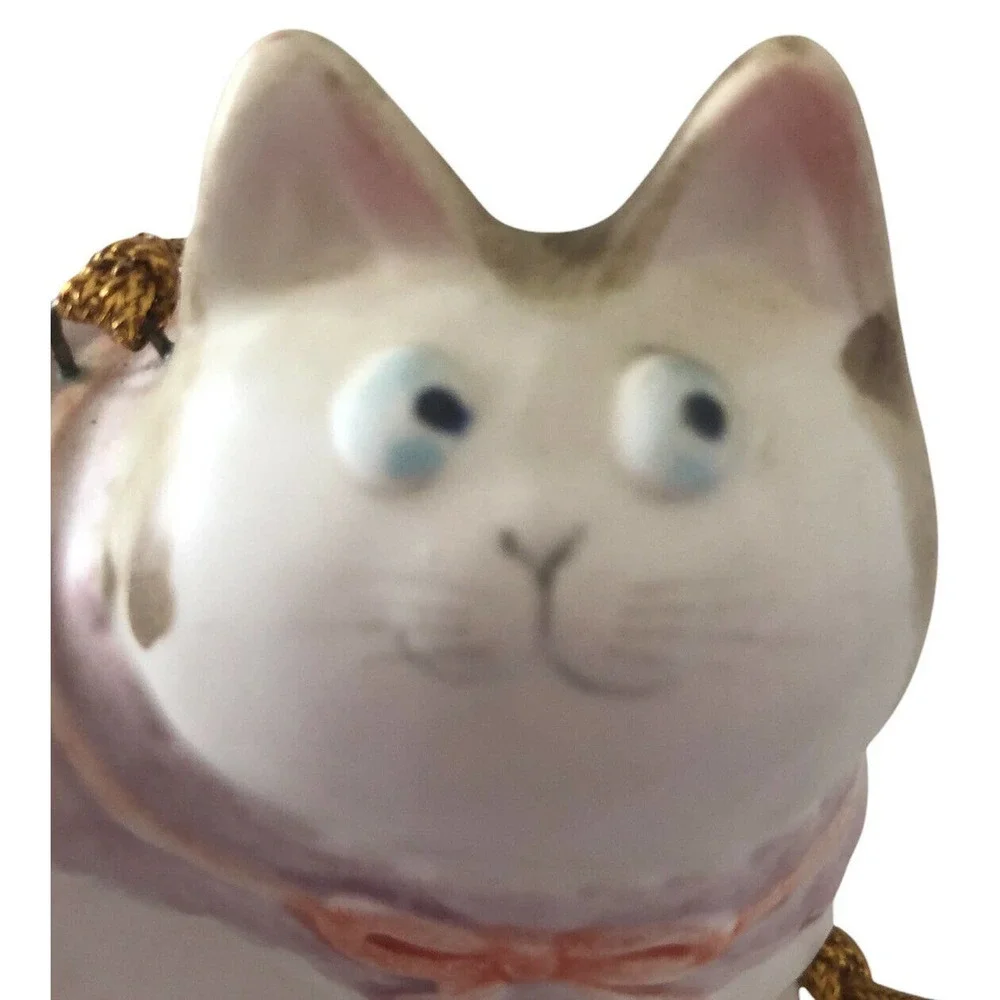 Takahashi vintage cat